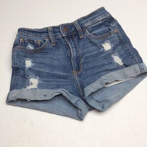 HOLLISTER HIGH-RISE FACTORY JEAN SHORTS 00/23 ⭐️